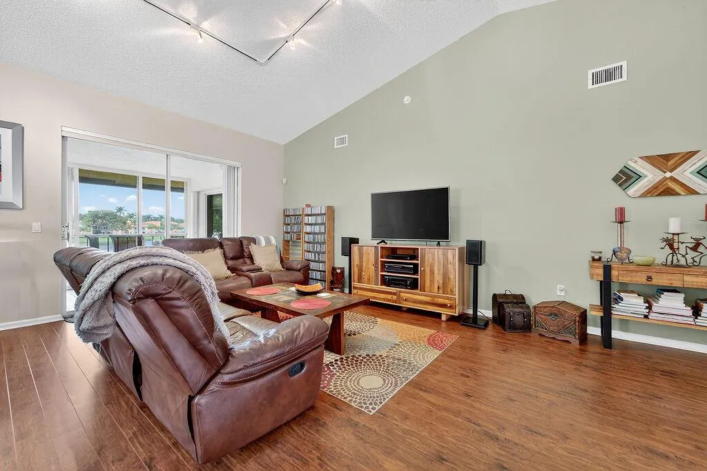 9673 Shadybrook Drive, #201