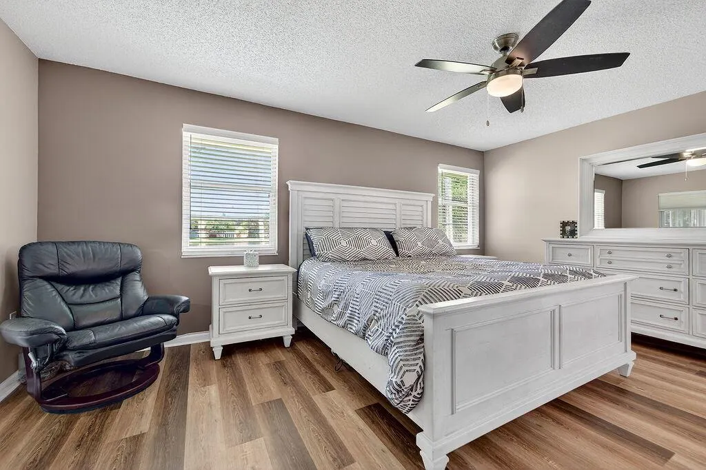 9673 Shadybrook Drive, #201