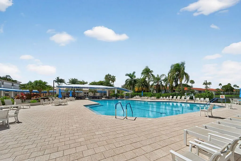 9673 Shadybrook Drive, #201