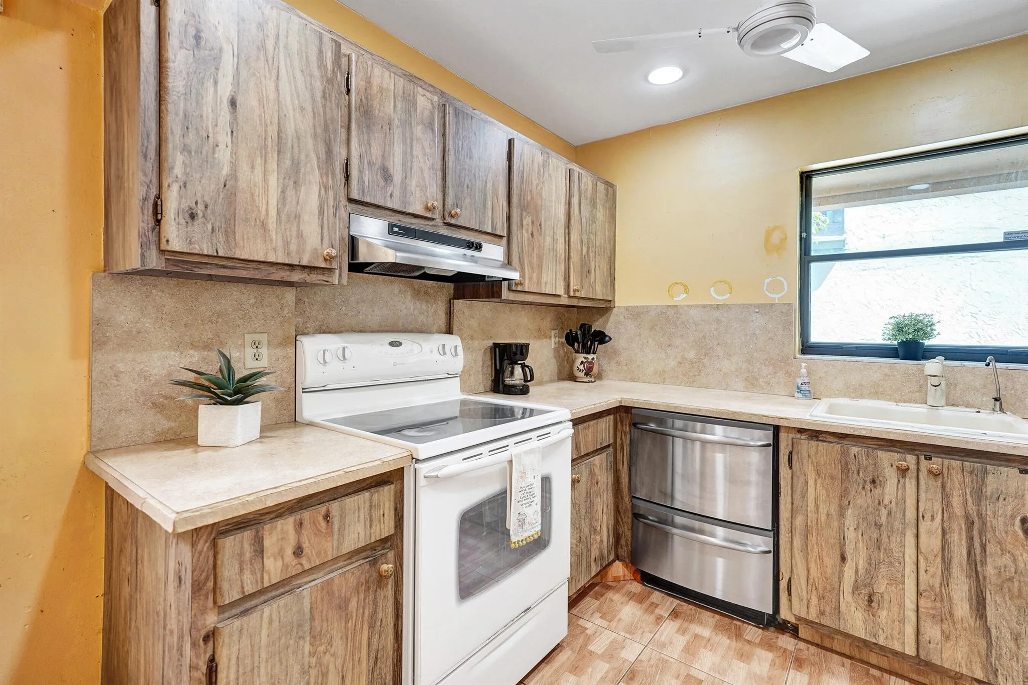 2500 NW 10th Street