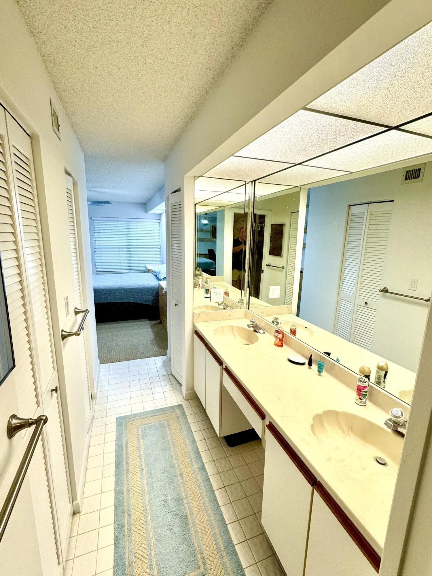 5121 Oak Hill Lane, #412