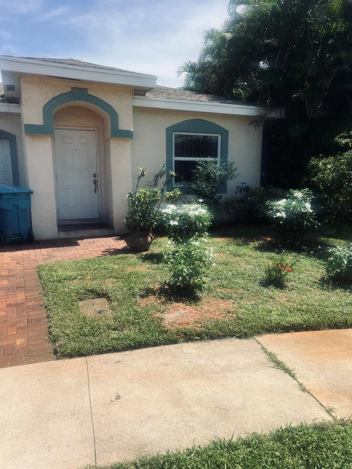 2122 E E Ridge Cir E Circle E