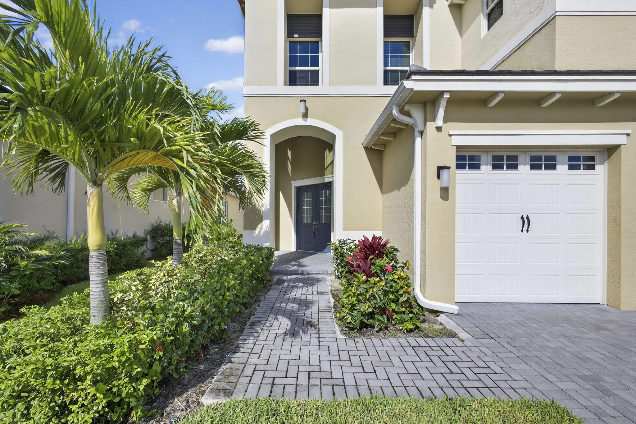 5385 Macoon Way