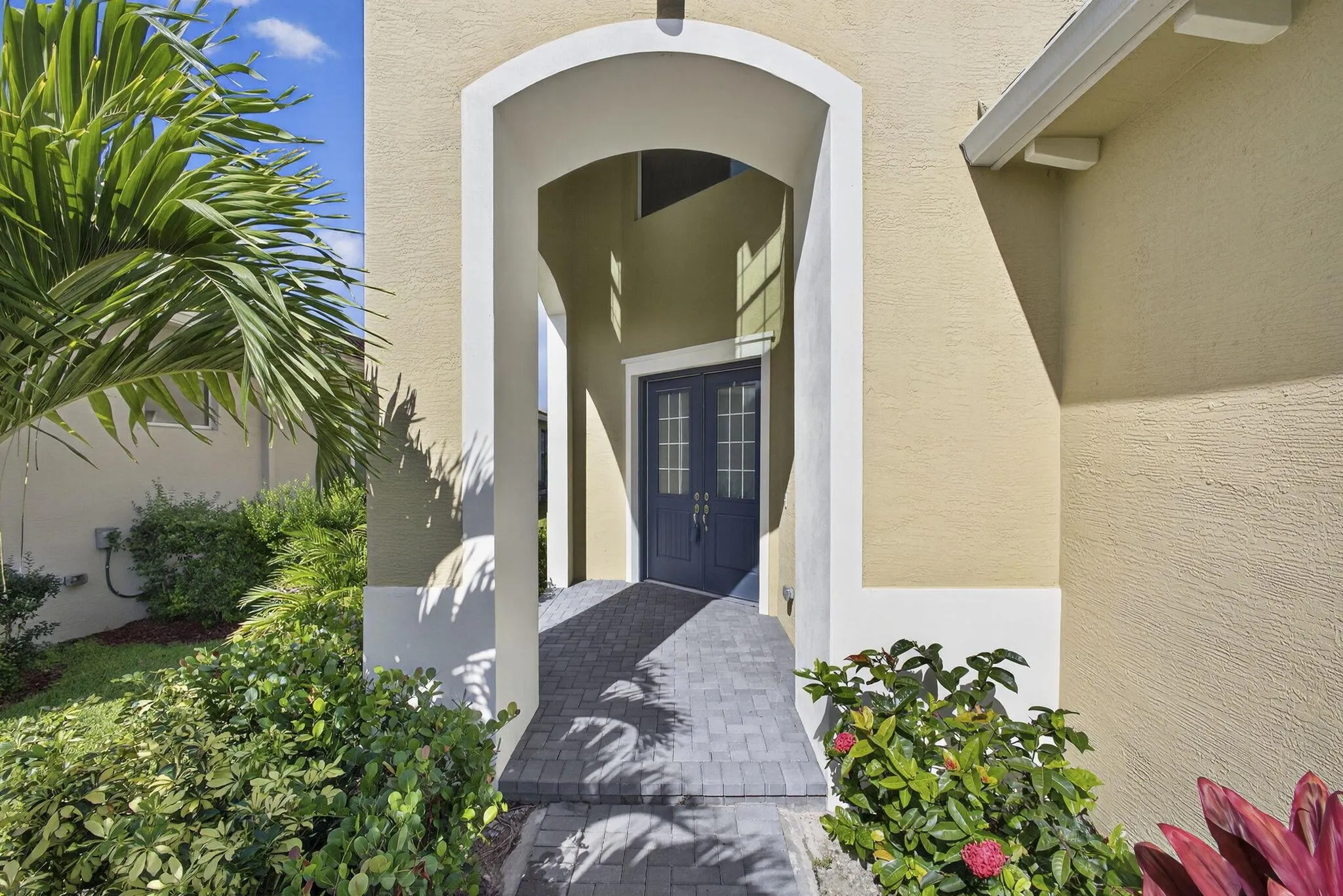 5385 Macoon Way