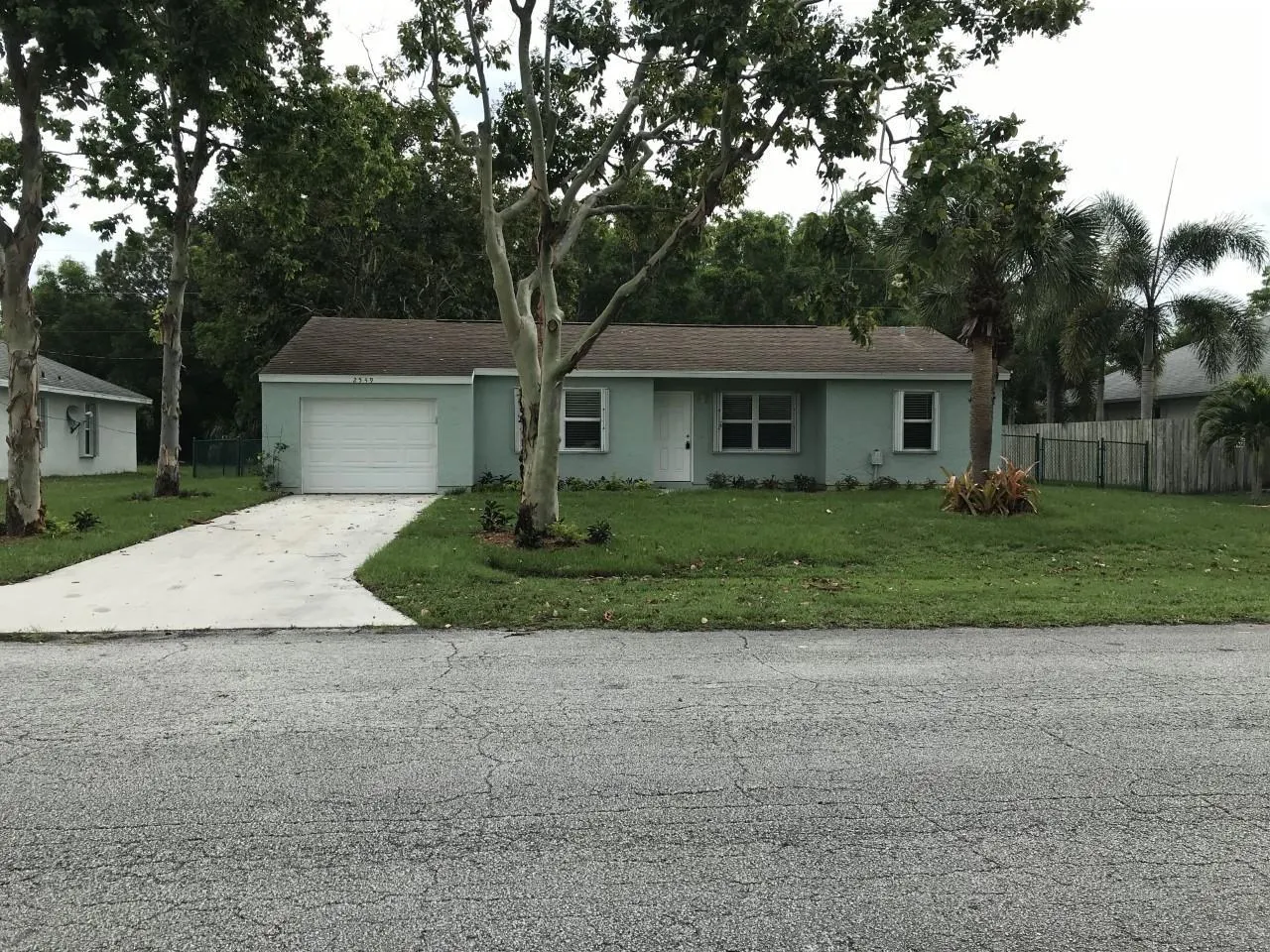 2549 SE West Blackwell Drive