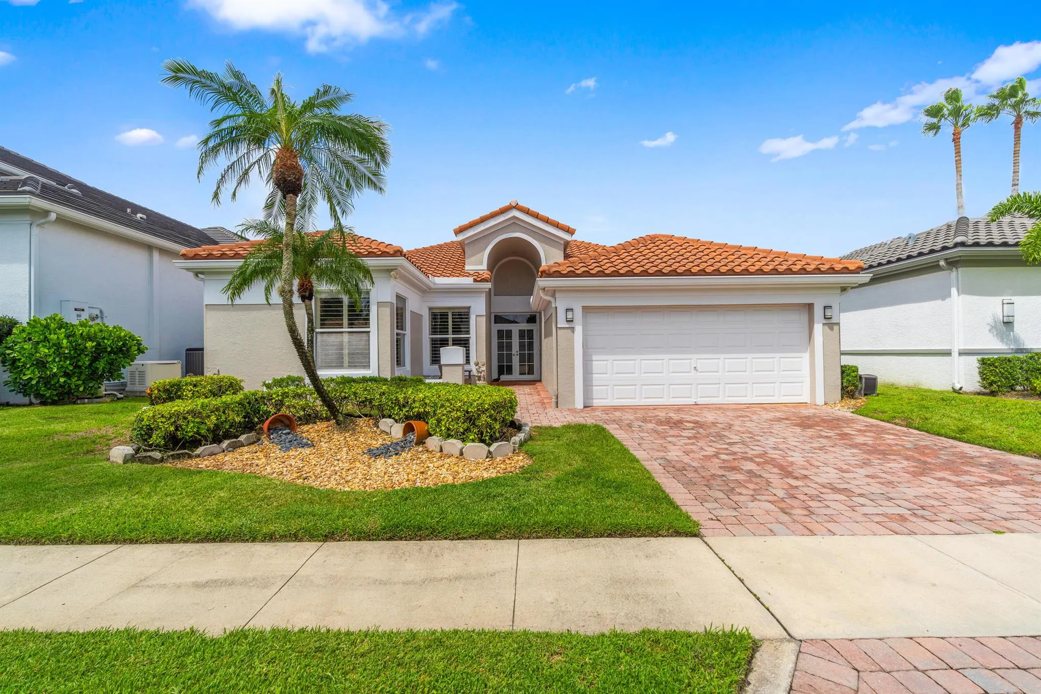 5651 NW 38th Terrace