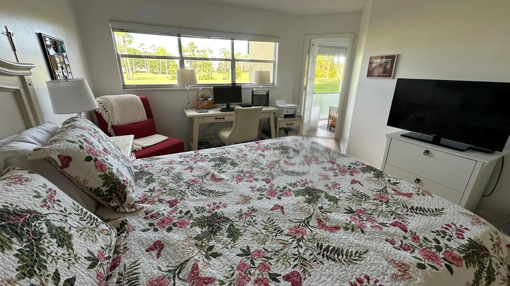 3661 Via Poinciana, #113