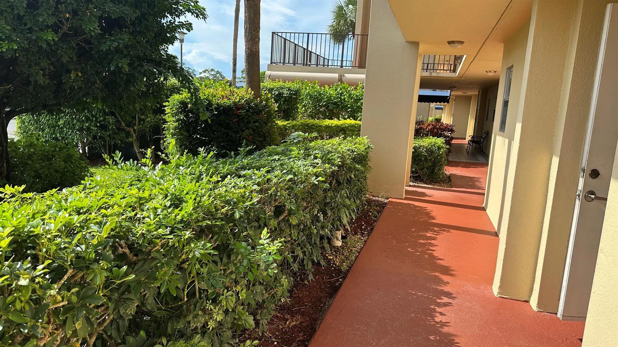 3661 Via Poinciana, #113