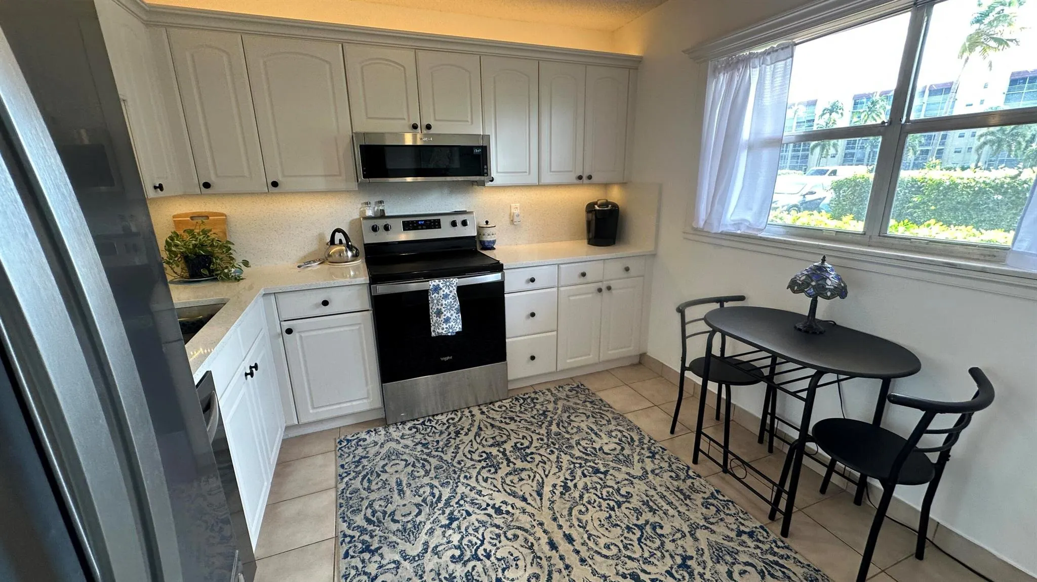 3661 Via Poinciana, #113