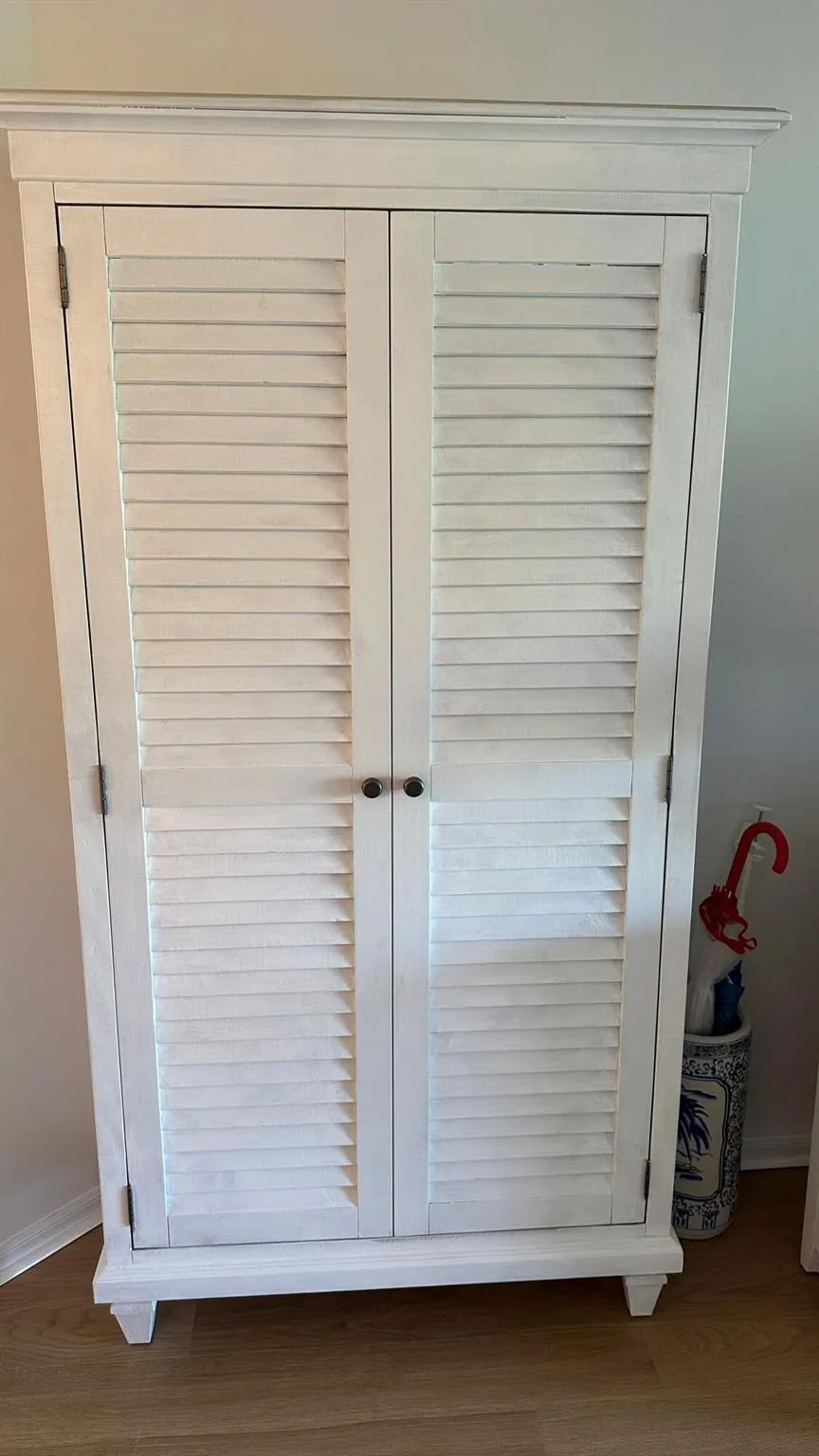 3661 Via Poinciana, #113