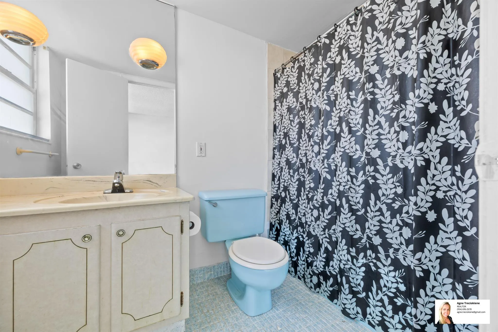 137 Golden Isles Drive, #807