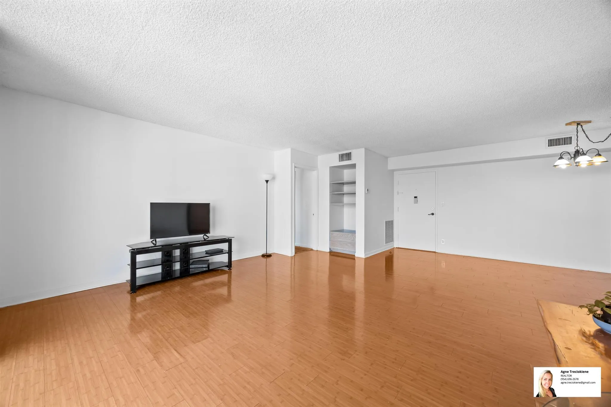 137 Golden Isles Drive, #807