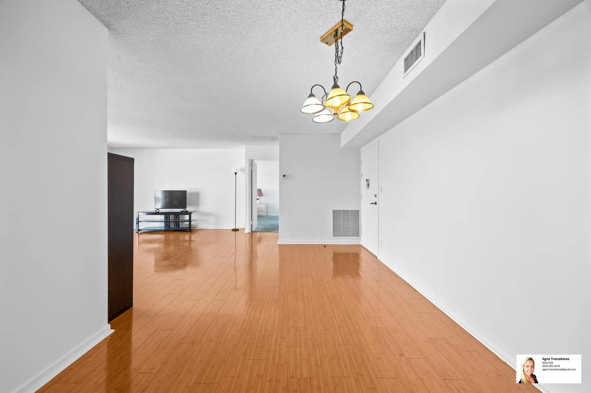 137 Golden Isles Drive, #807