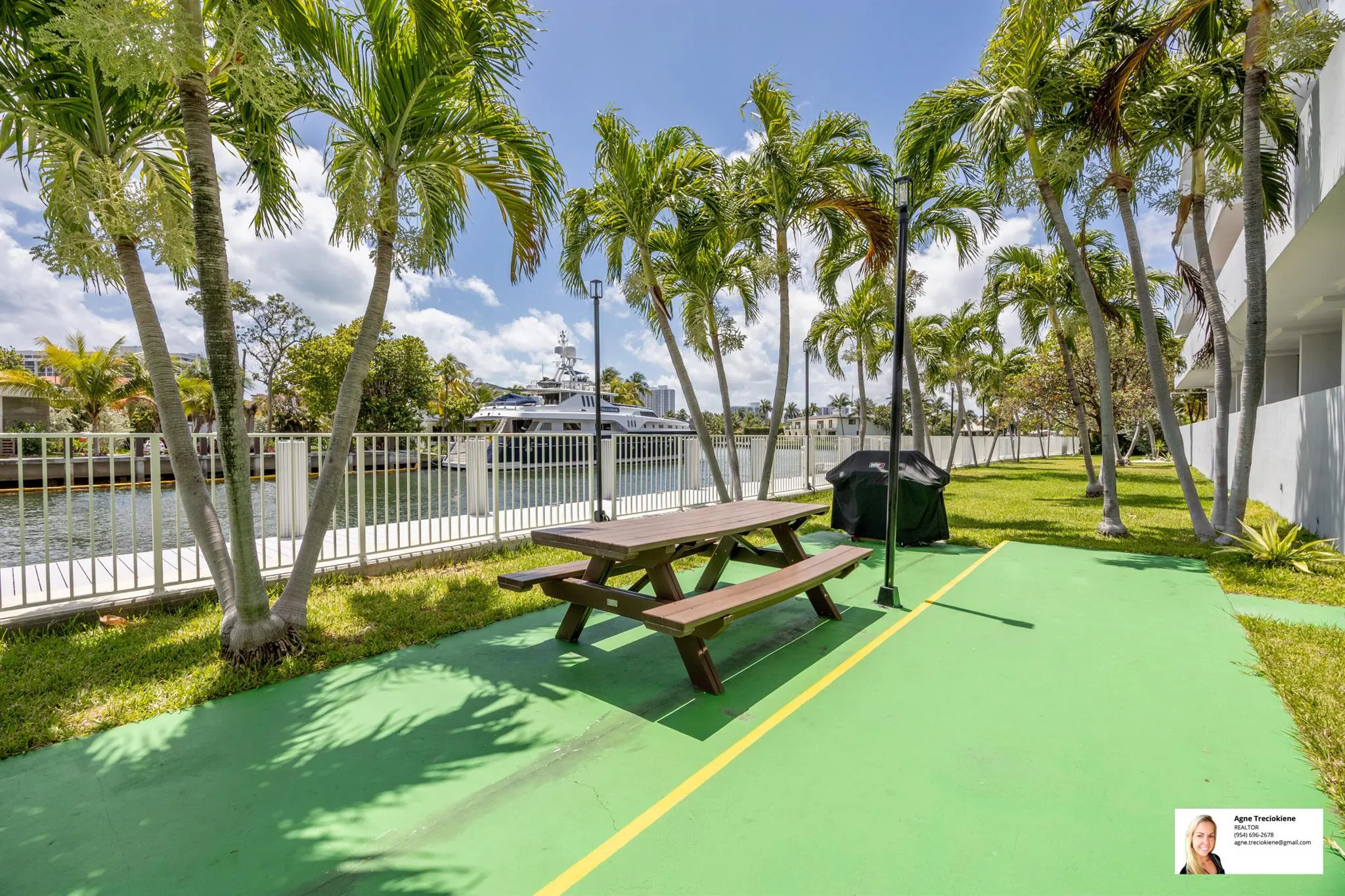137 Golden Isles Drive, #807