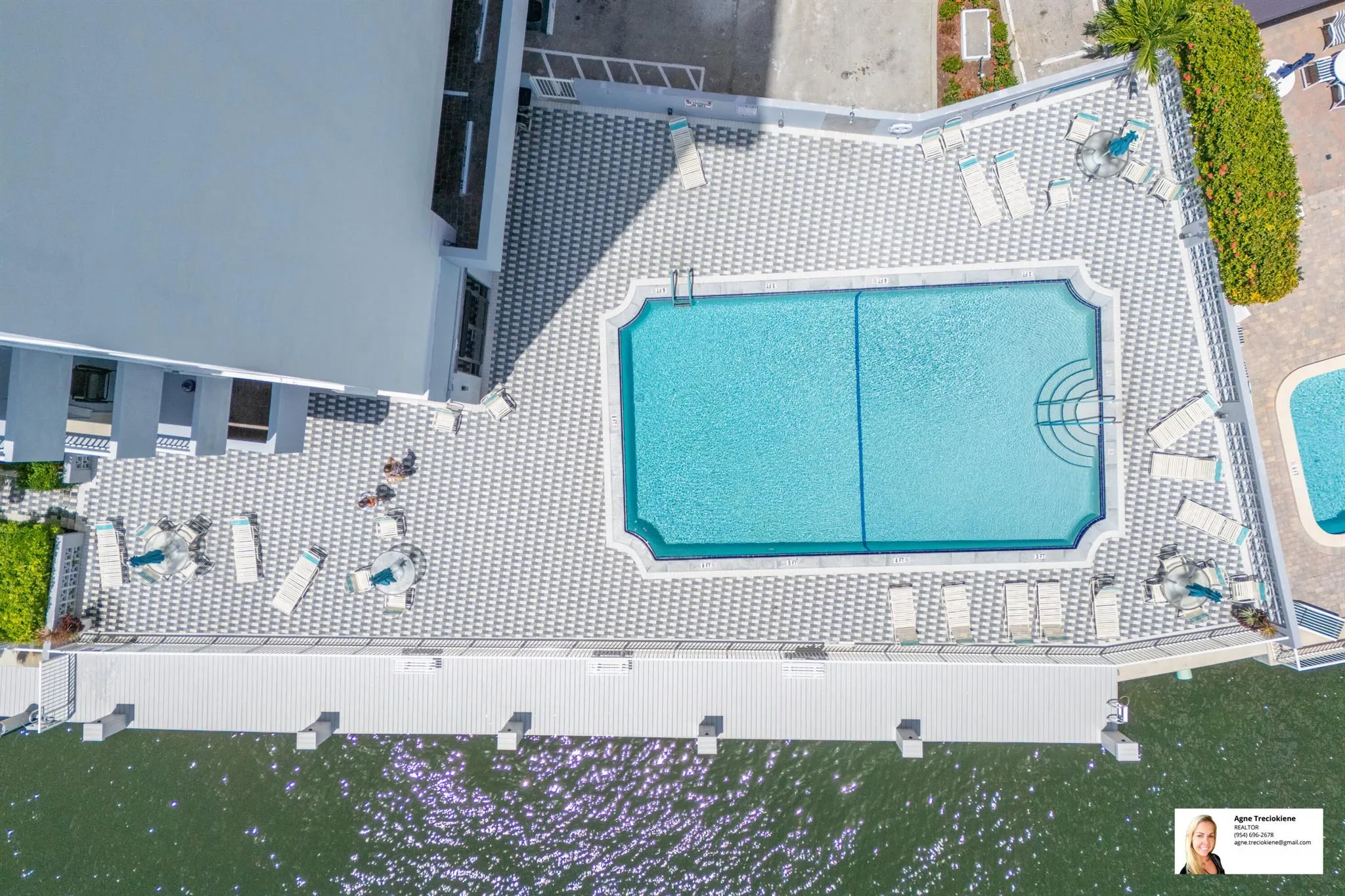 137 Golden Isles Drive, #807