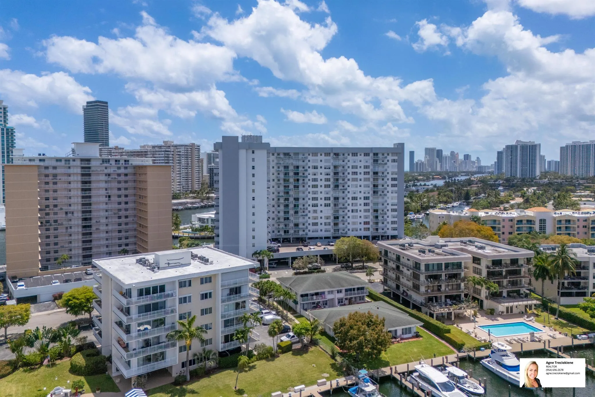 137 Golden Isles Drive, #807