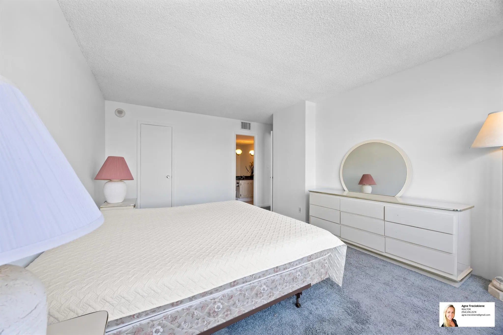 137 Golden Isles Drive, #807