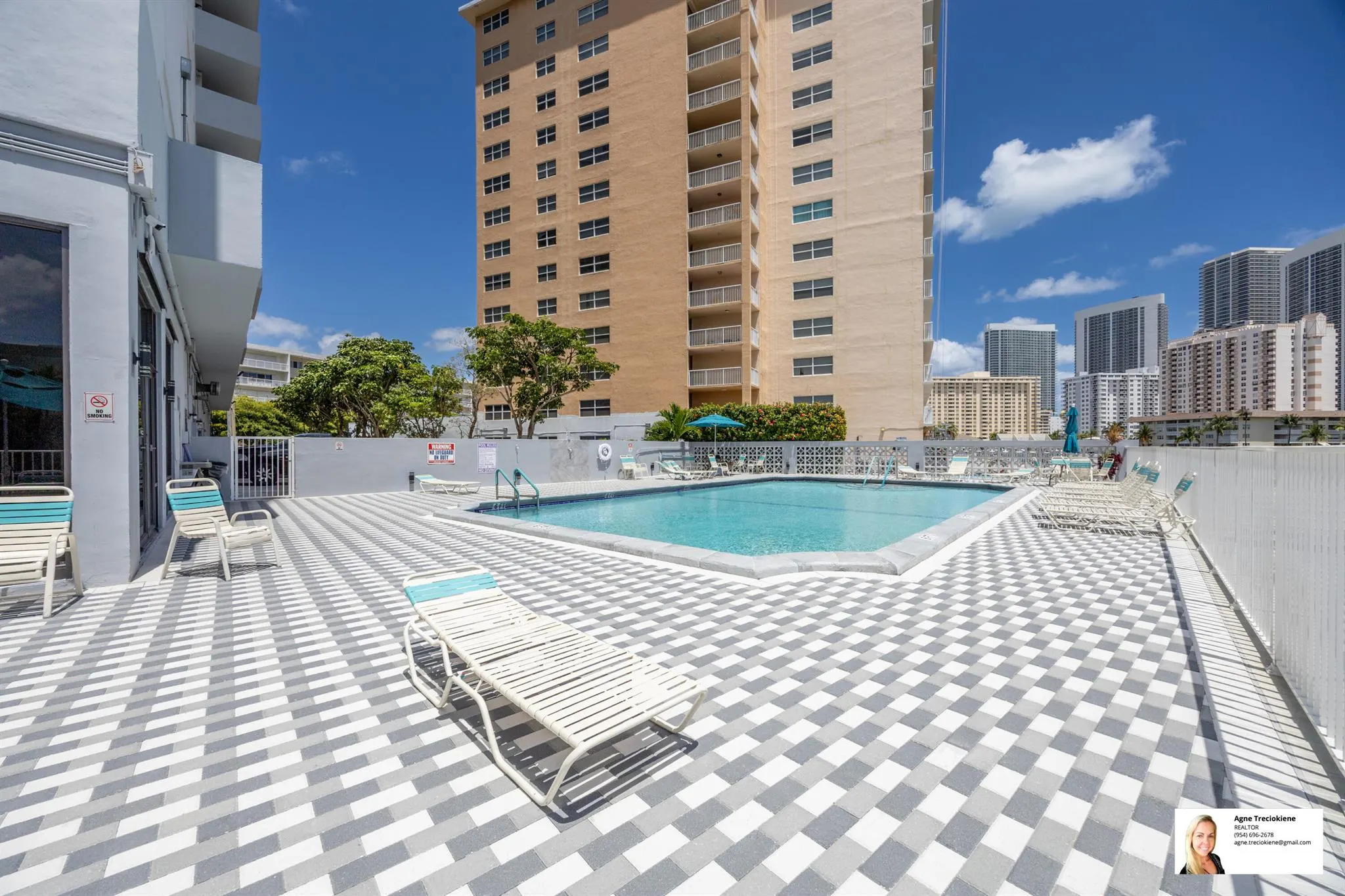 137 Golden Isles Drive, #807