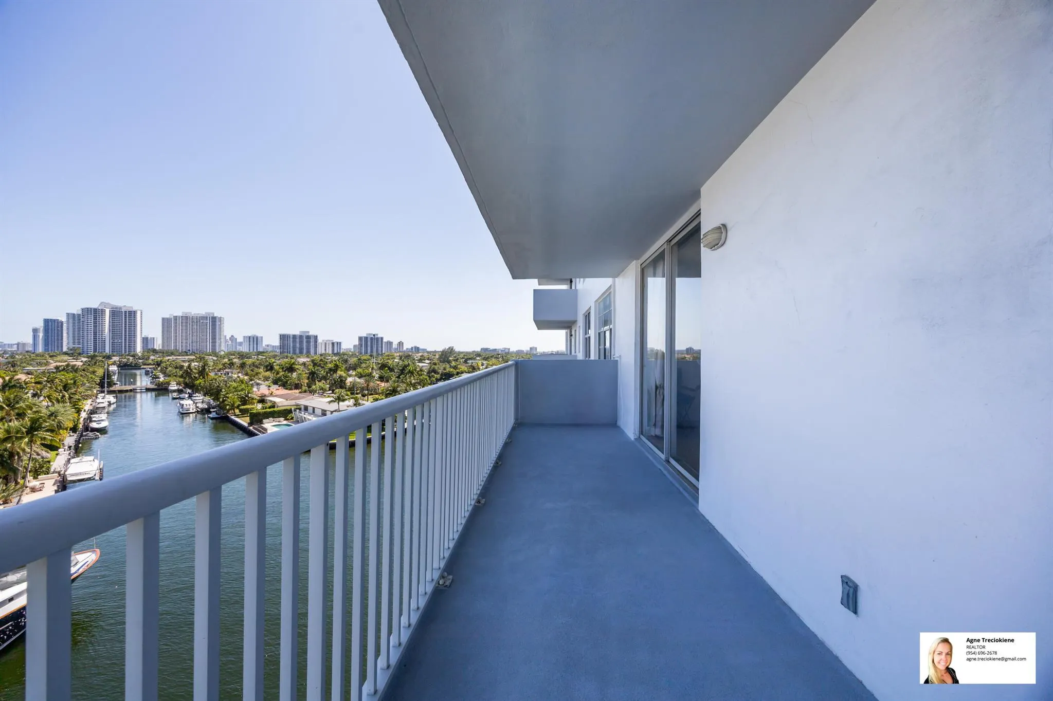 137 Golden Isles Drive, #807