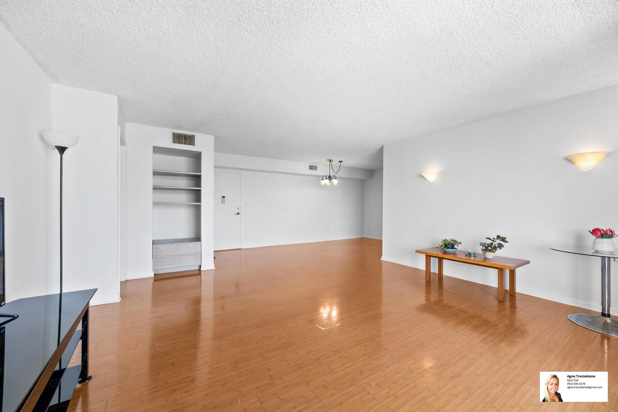 137 Golden Isles Drive, #807