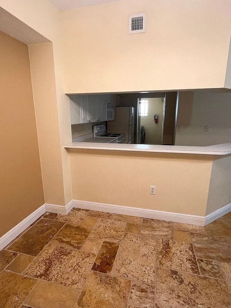 3021 Alcazar Place, #205