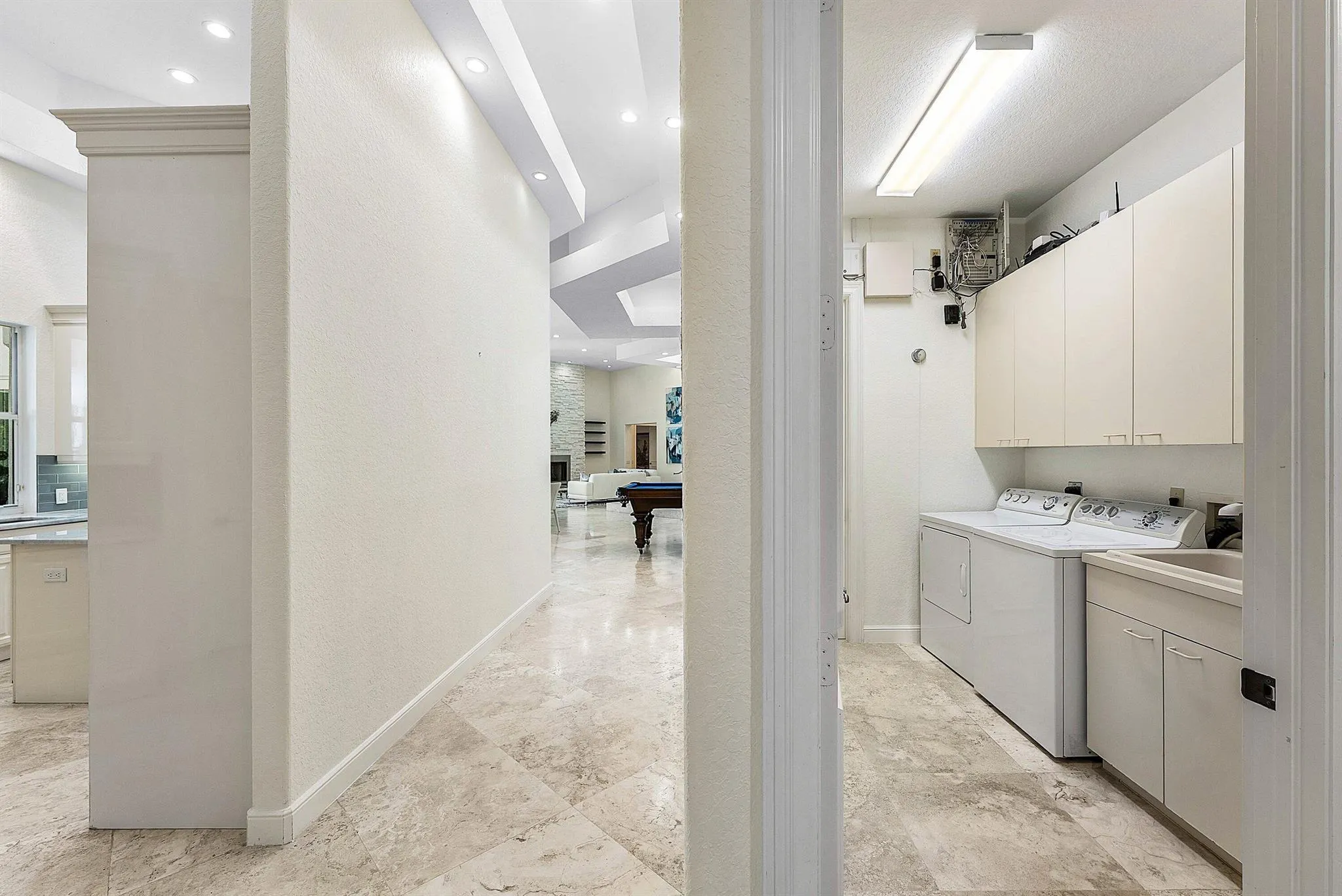 225 Oakview Drive
