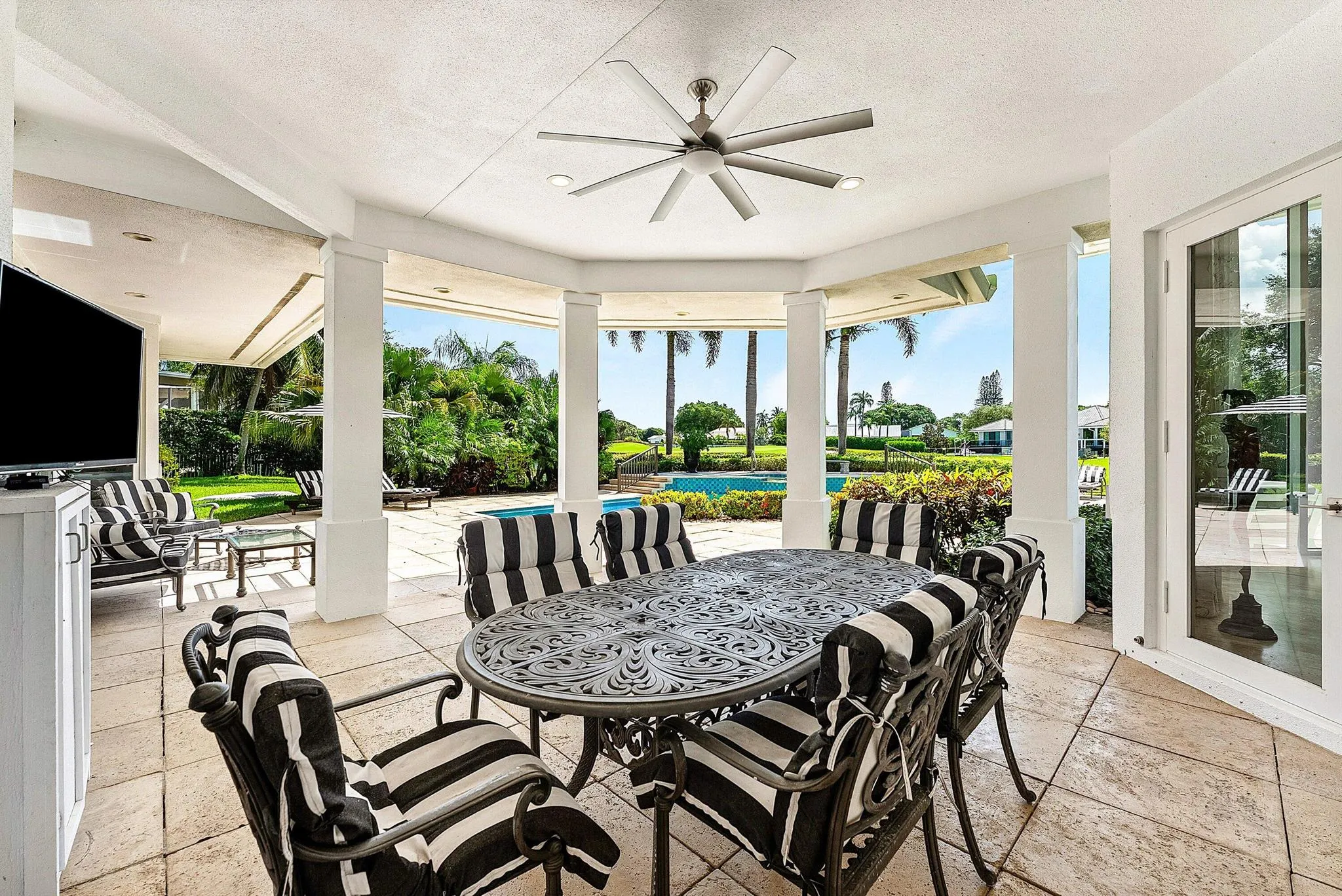 225 Oakview Drive