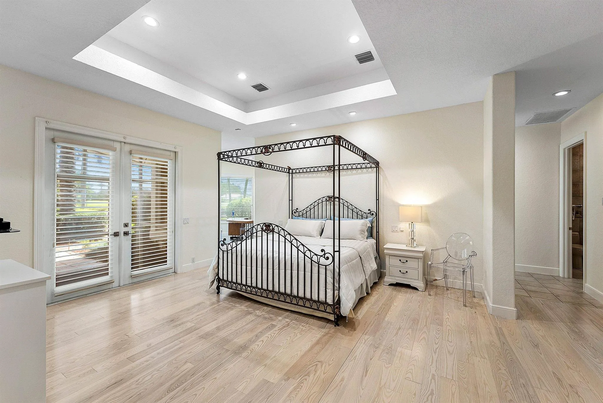 225 Oakview Drive