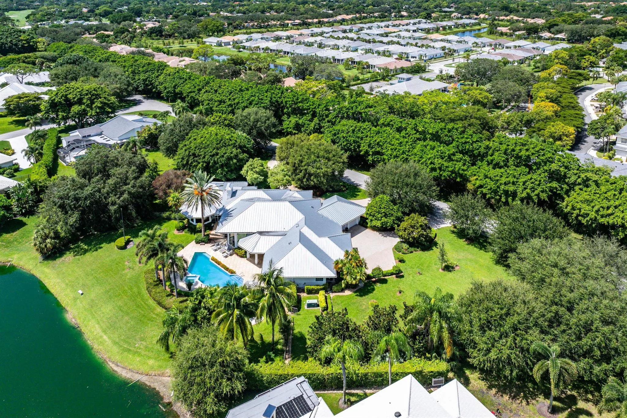 225 Oakview Drive