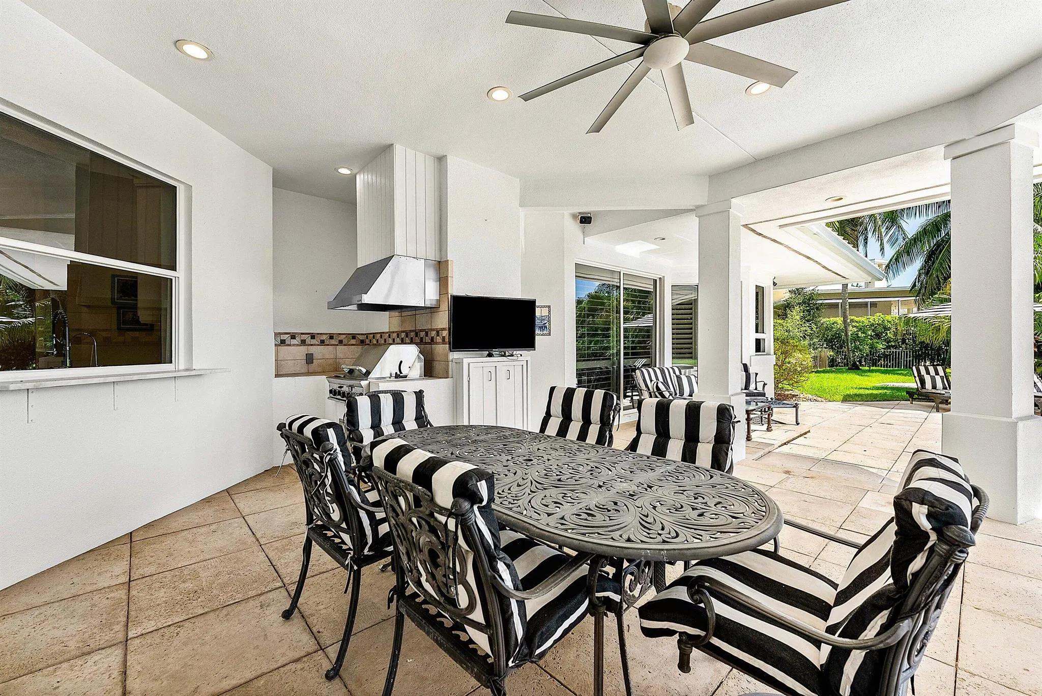 225 Oakview Drive