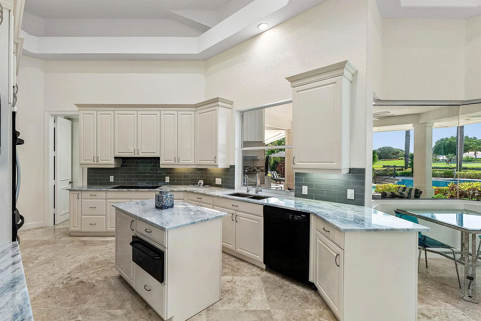 225 Oakview Drive