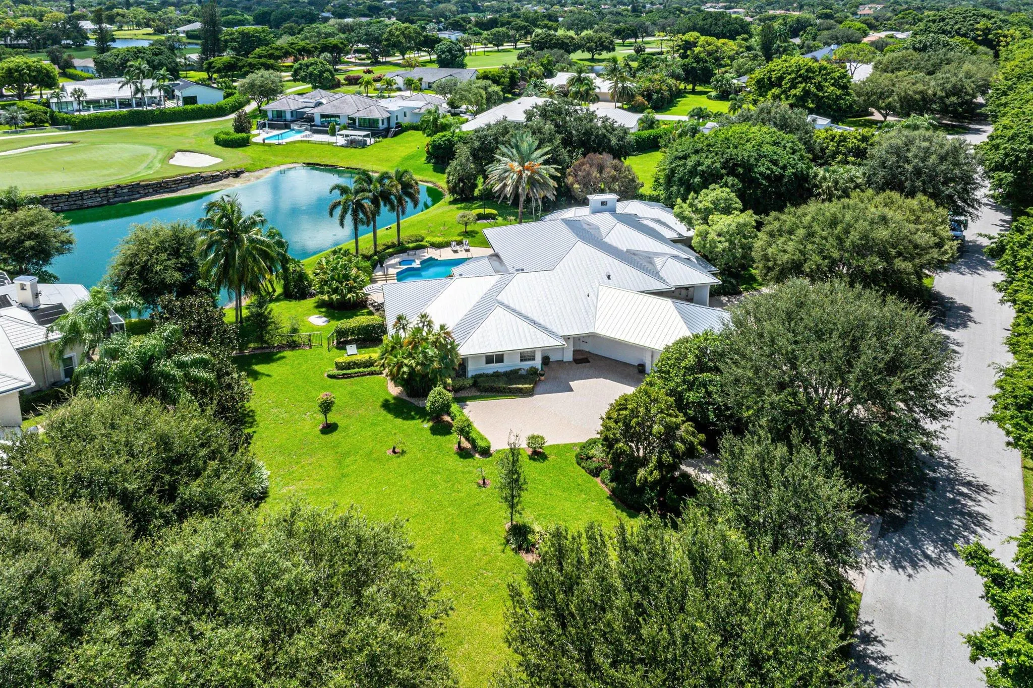 225 Oakview Drive