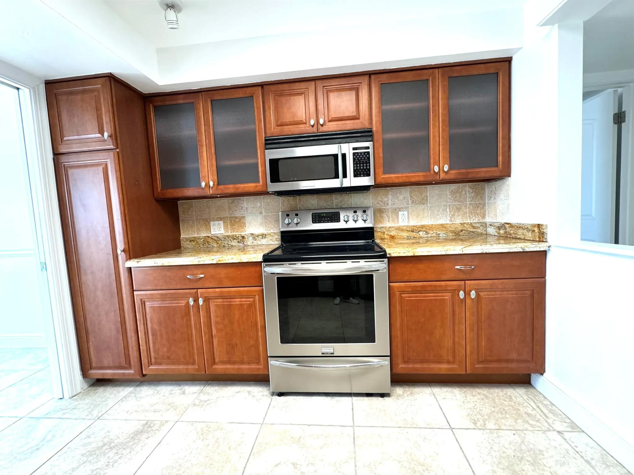 122 Lakeshore Drive, #Ph-33