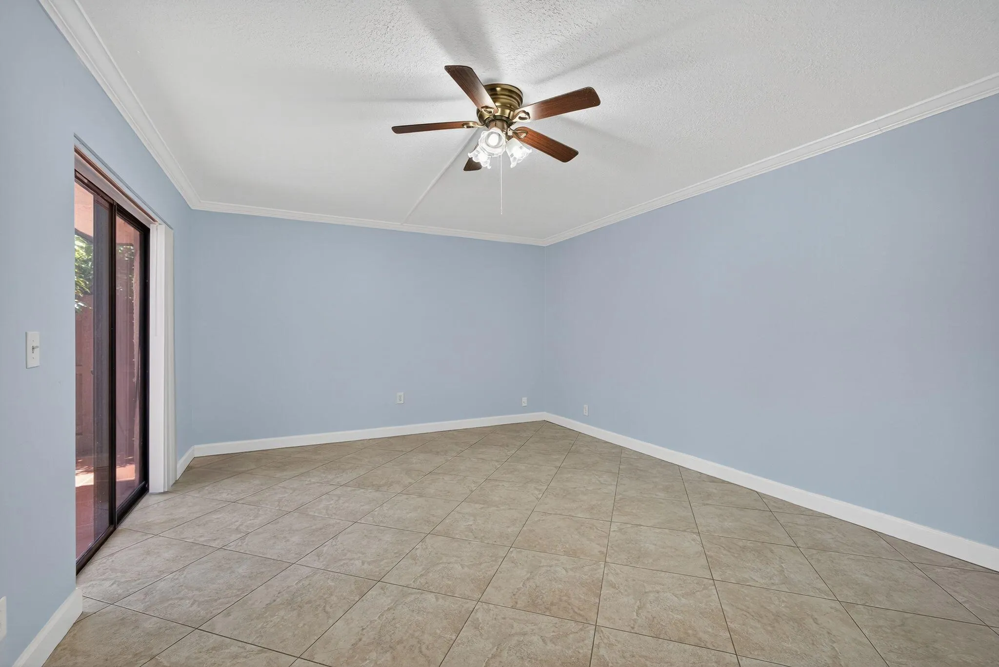 1590 Forest Lakes Circle, #B