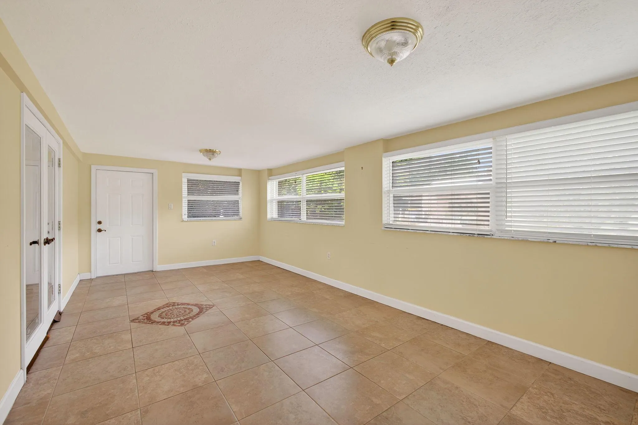 5071 SE Great Pocket Trail