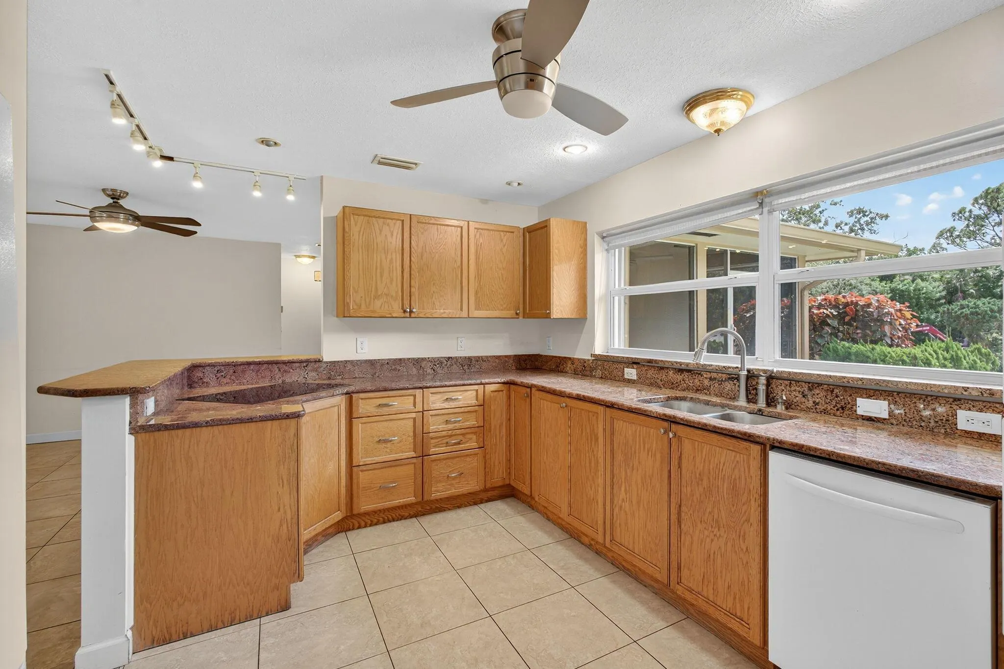 5071 SE Great Pocket Trail
