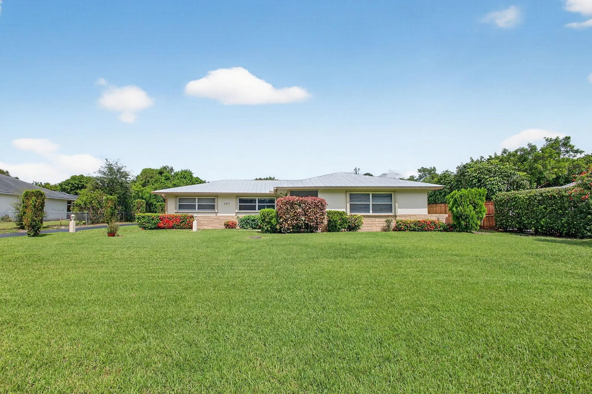 5071 SE Great Pocket Trail