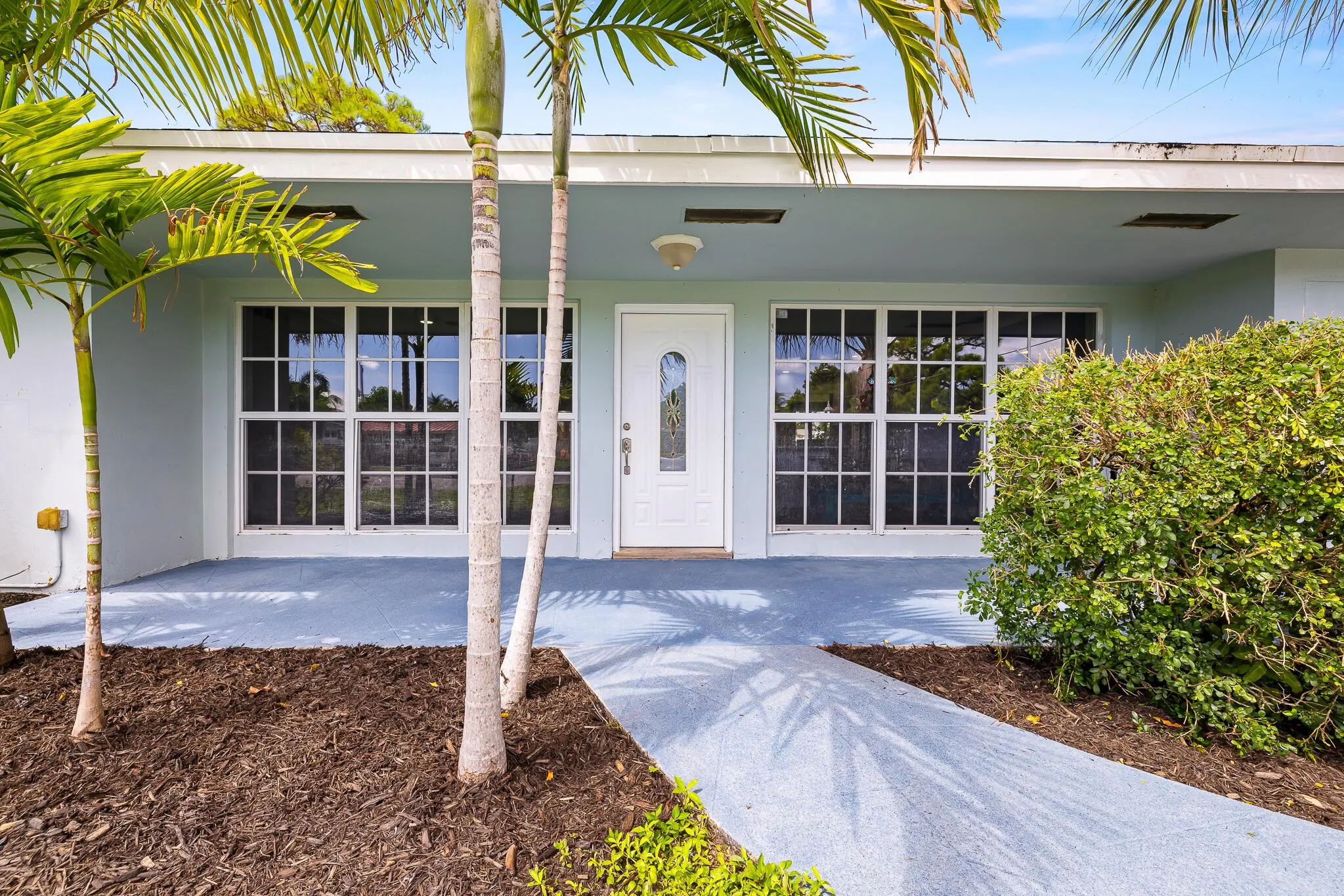 827 SE 10th Terrace