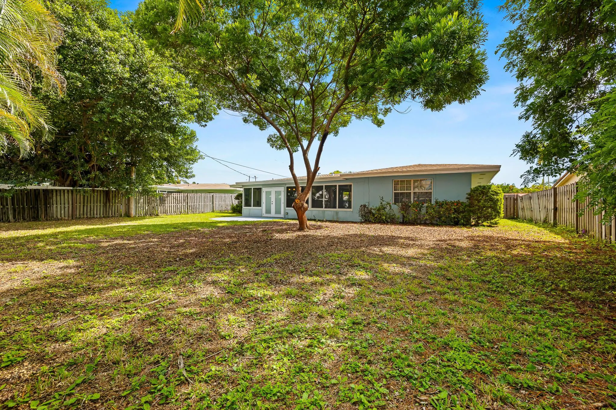827 SE 10th Terrace