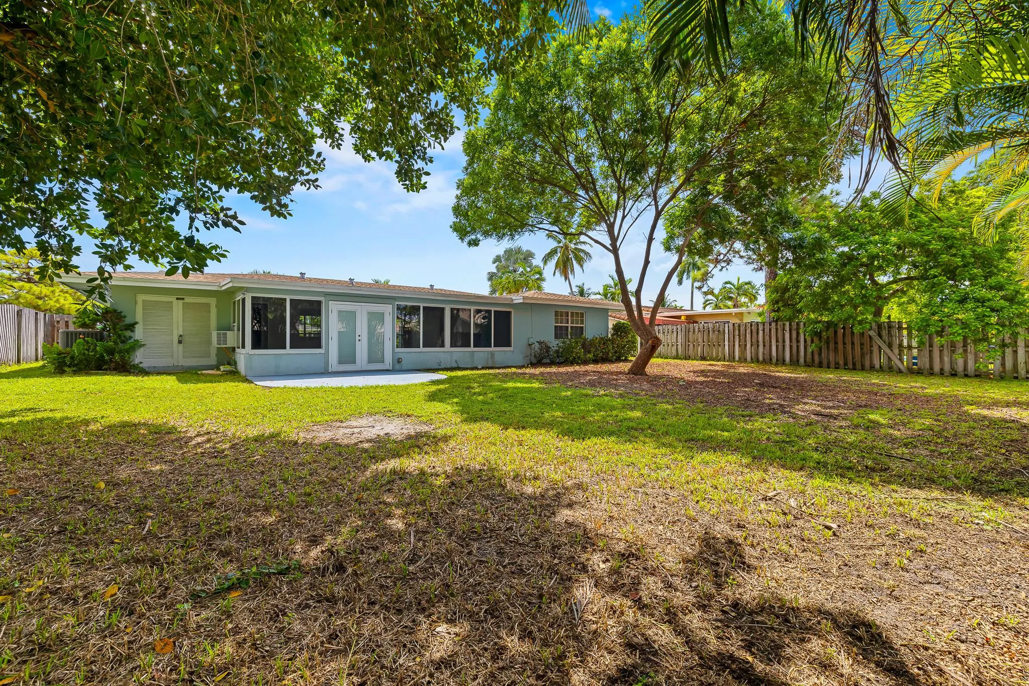 827 SE 10th Terrace