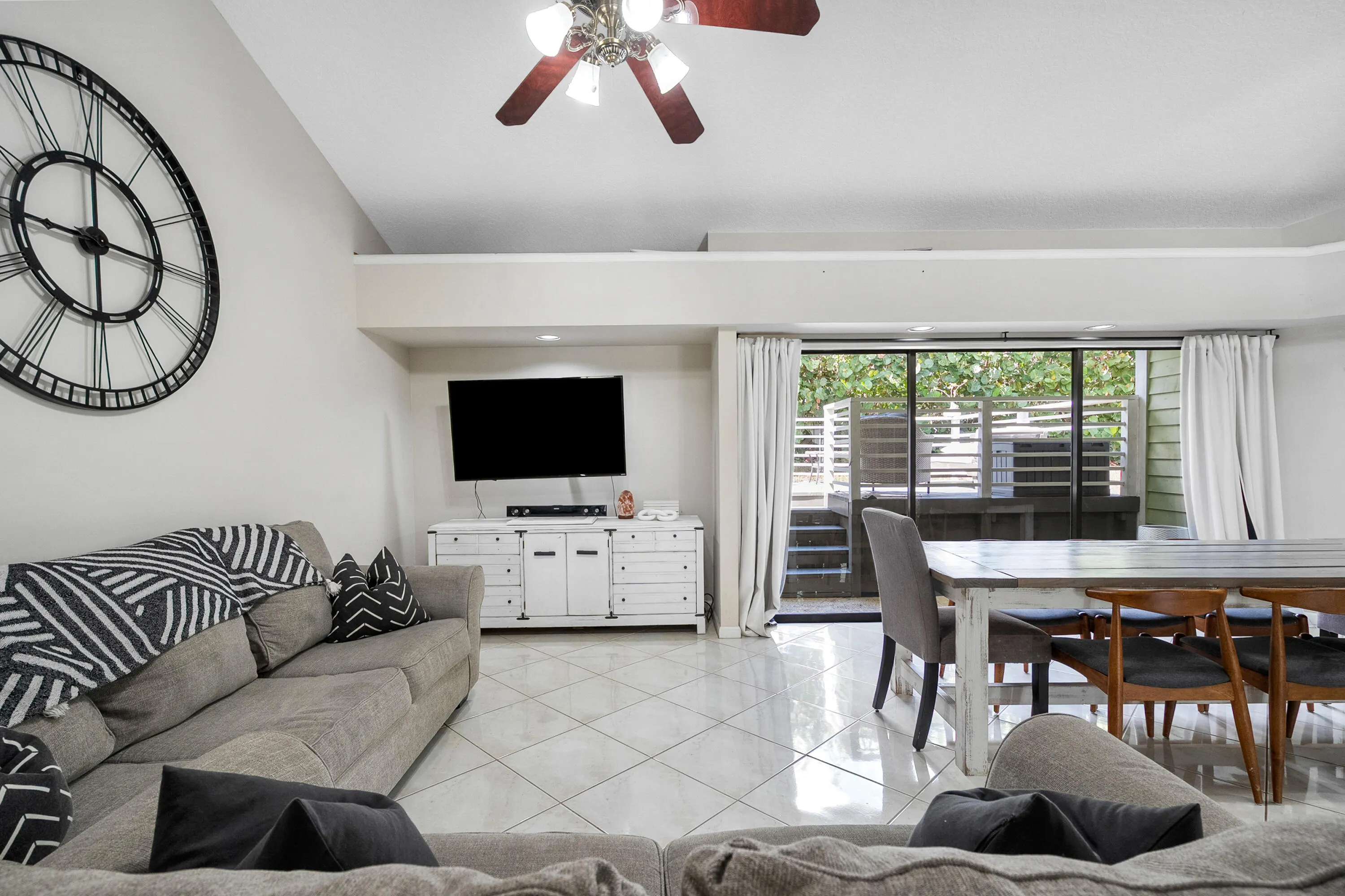 10370 SE Jupiter Narrows Drive