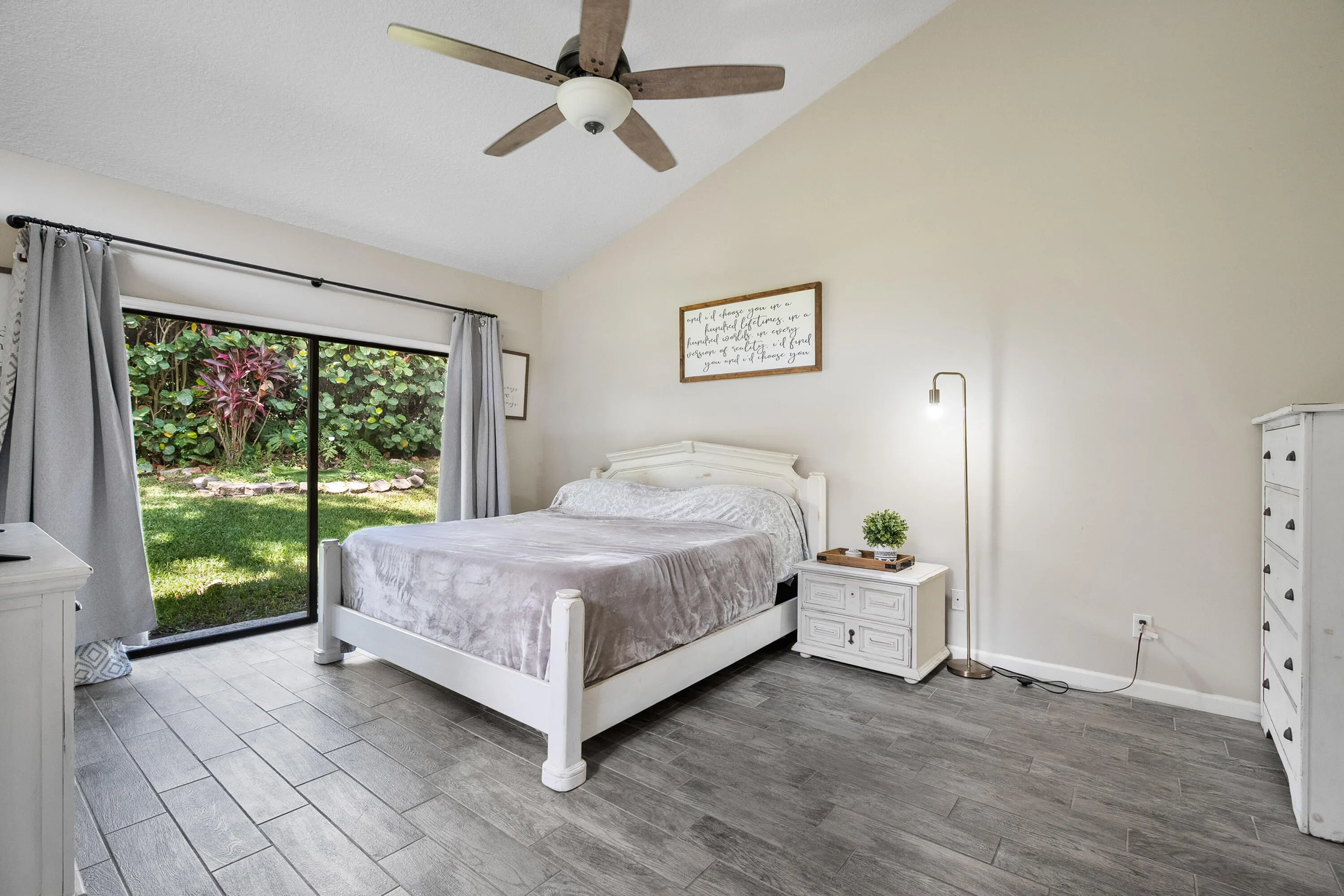 10370 SE Jupiter Narrows Drive