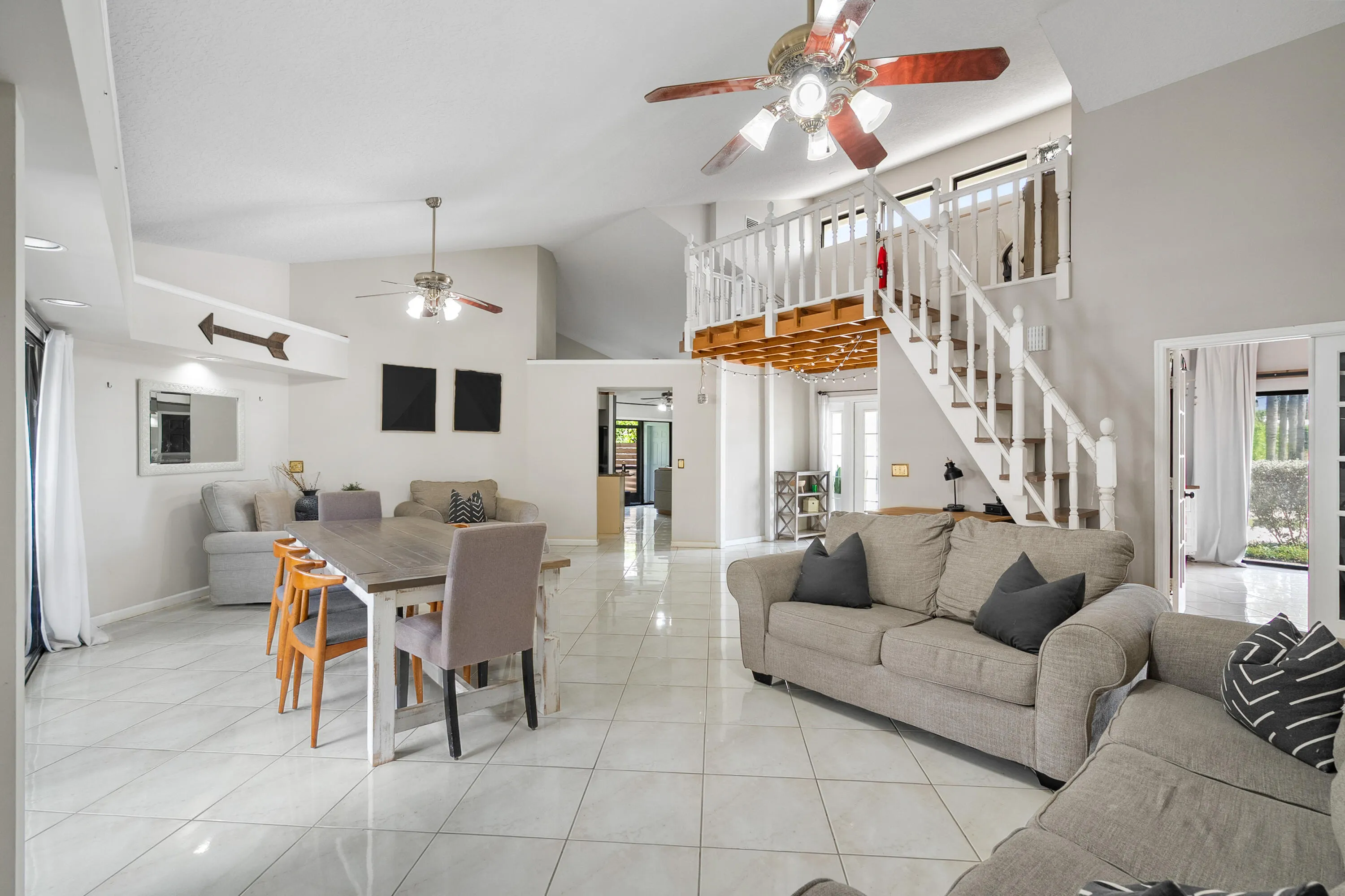 10370 SE Jupiter Narrows Drive