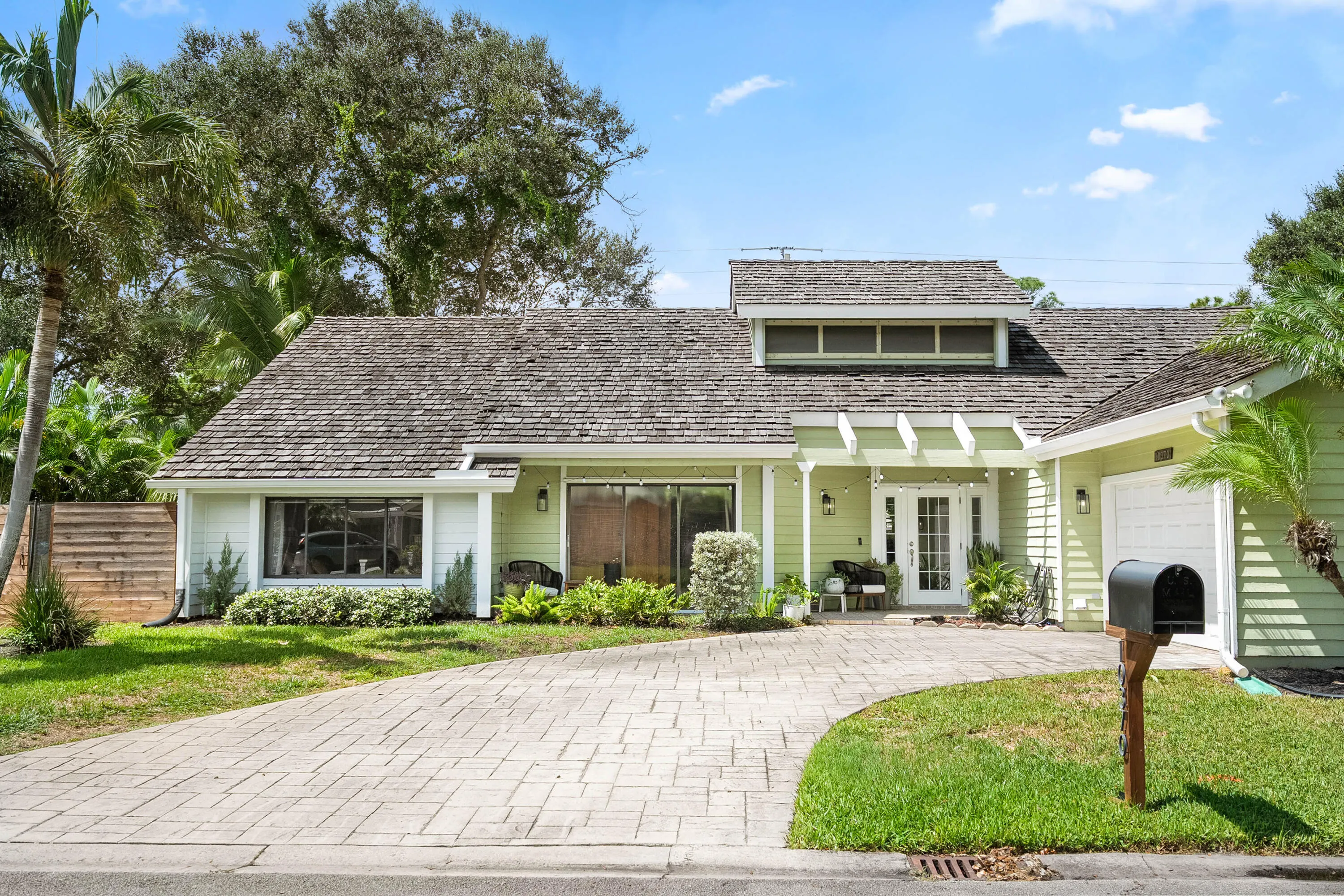 10370 SE Jupiter Narrows Drive