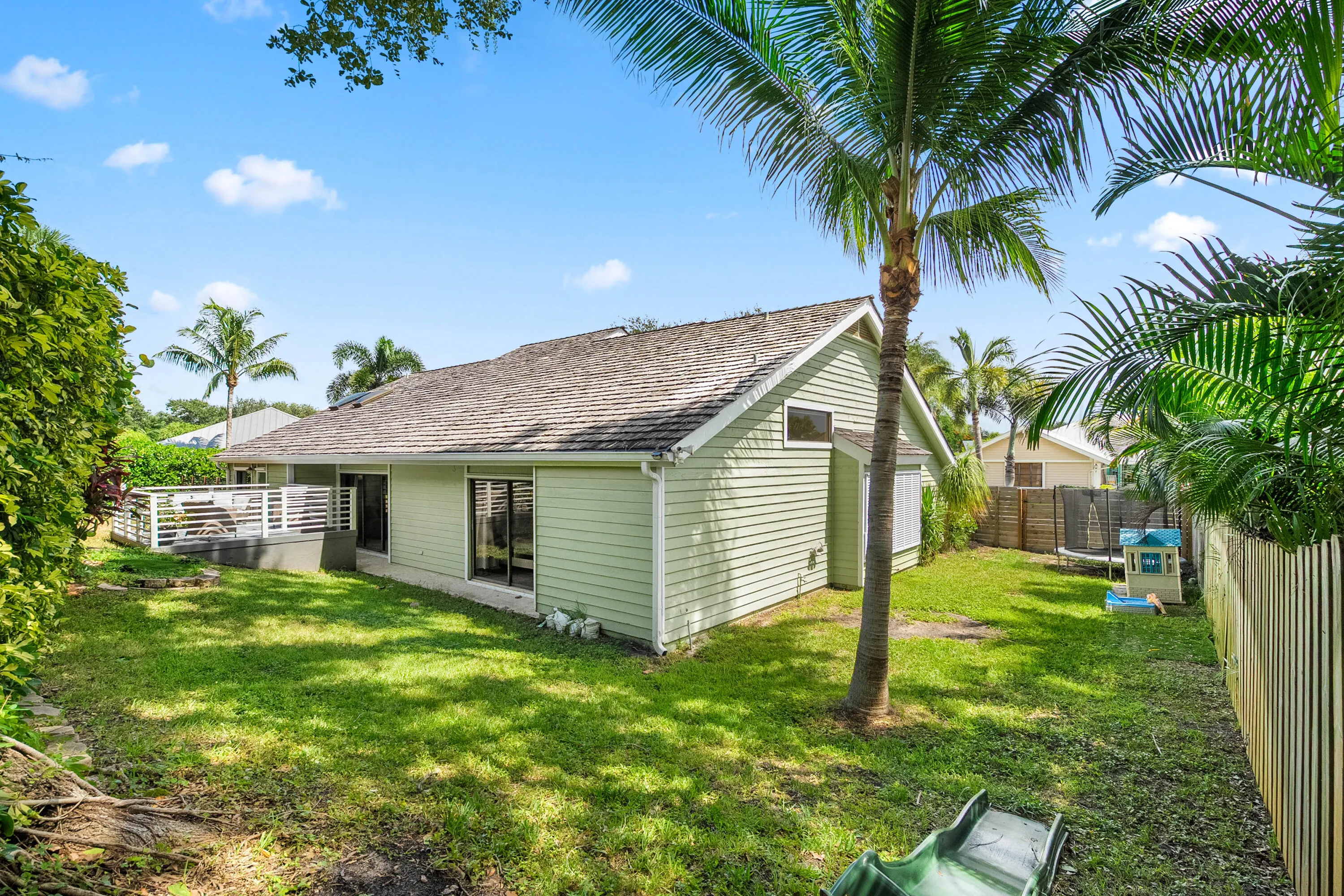 10370 SE Jupiter Narrows Drive