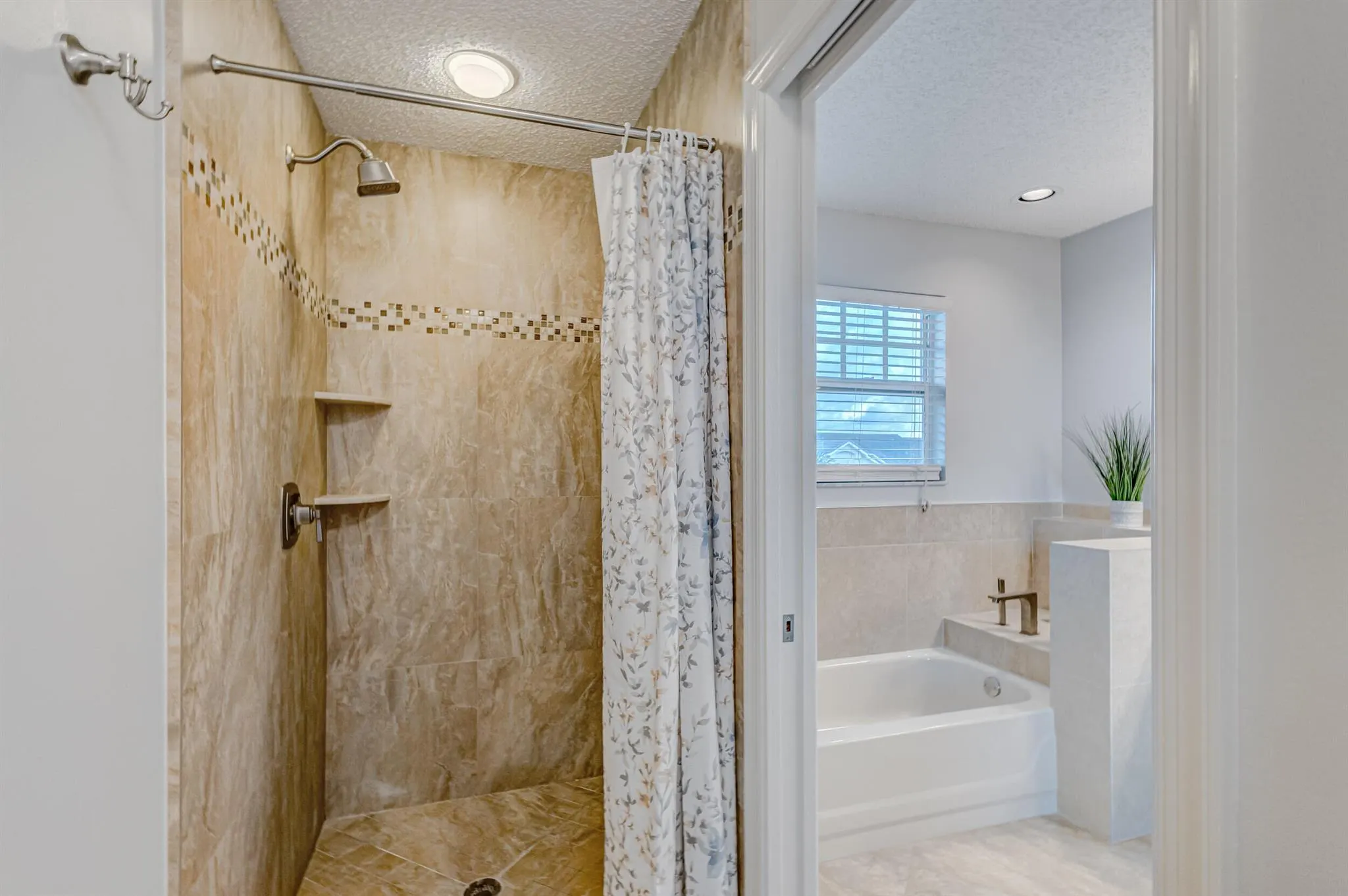 406 Mainsail Circle