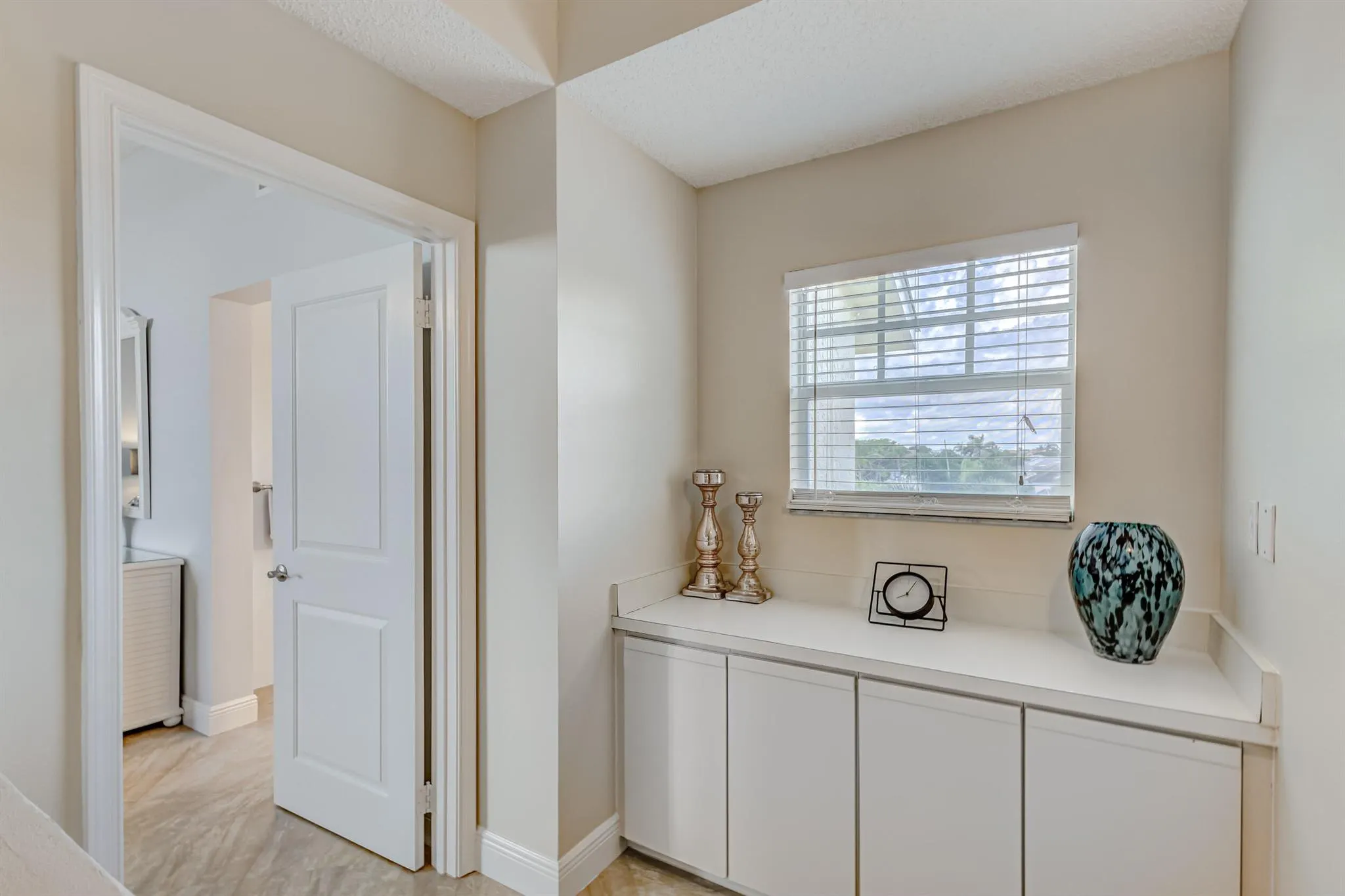 406 Mainsail Circle