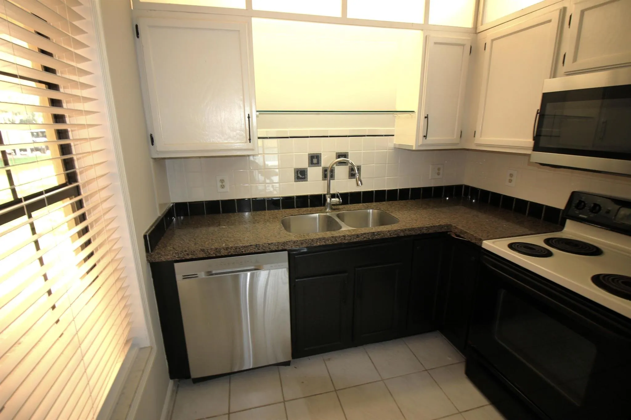 2600 Greenwood Terrace, #G-112