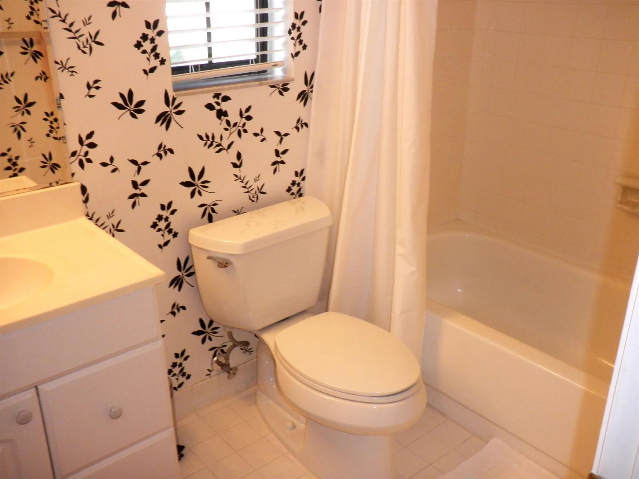 2600 Greenwood Terrace, #G-112