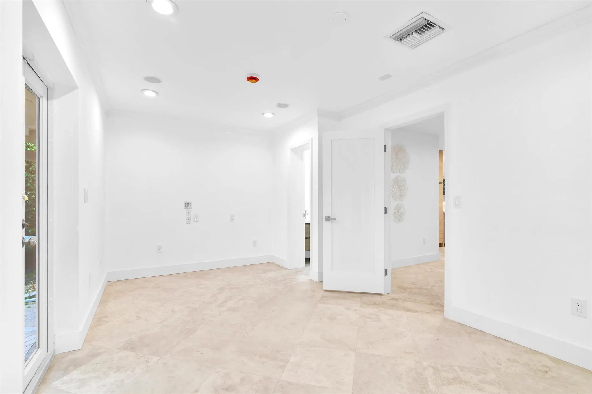 1332 SW Tamarind Way
